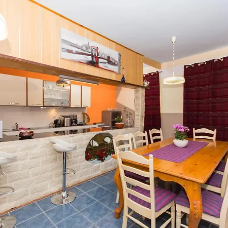 Premium * טרוגיר